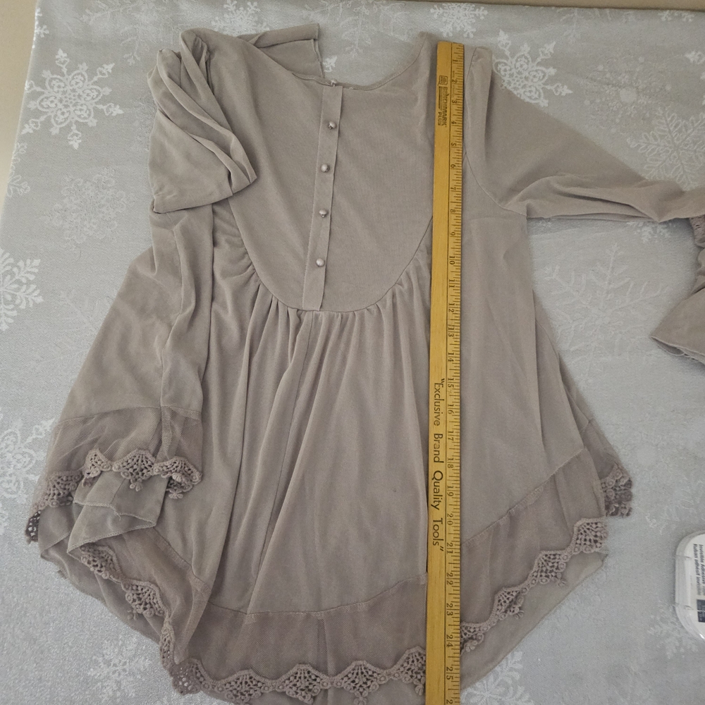 Ultra Pink Lace Crochet Blouse Taupe Sz S - Picture 12 of 16